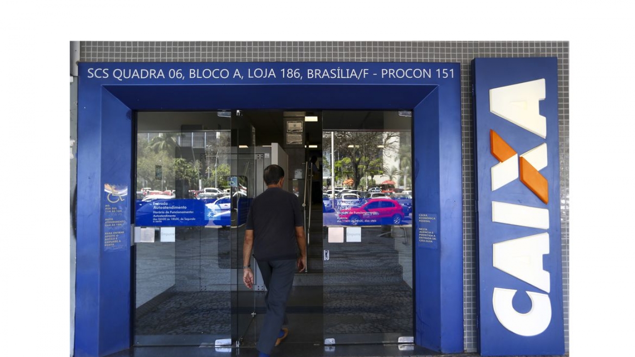 Caixa Econômica Federal inicia hoje (13) a liberação do saque de até R$ 500 em contas do Fundo de Garantia do Tempo de Serviço (FGTS).