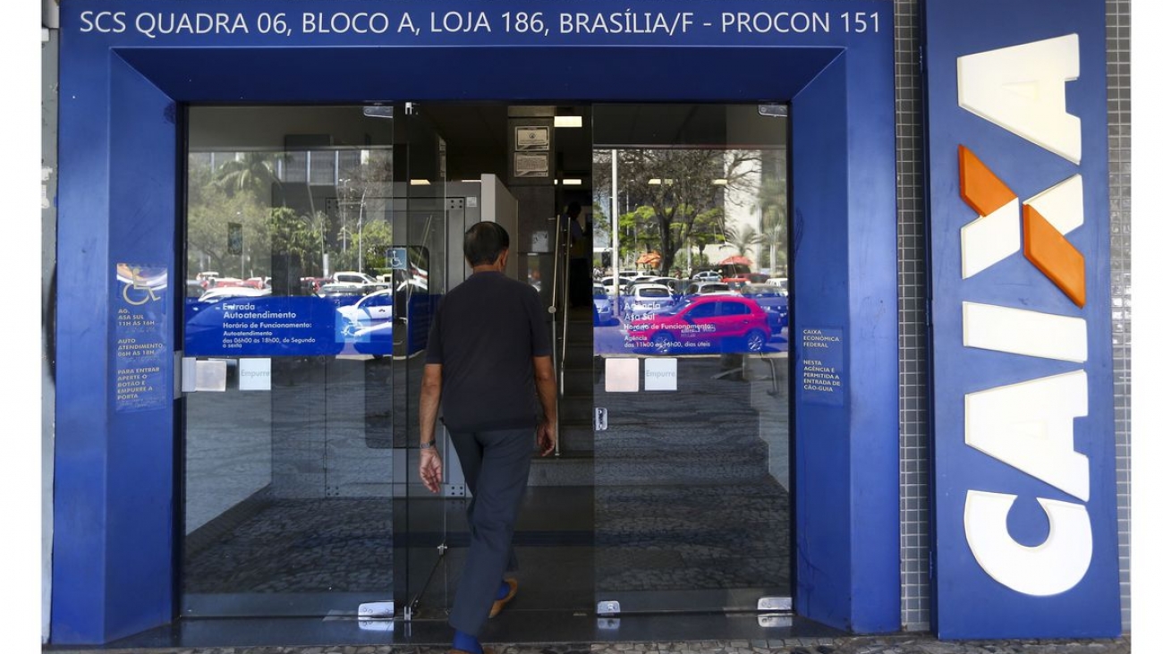 Caixa Econômica Federal inicia hoje (13) a liberação do saque de até R$ 500 em contas do Fundo de Garantia do Tempo de Serviço (FGTS).