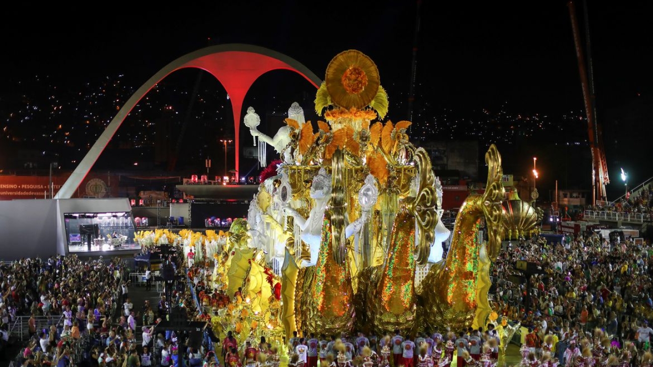2020-02-24t031556z_871319291_rc2r6f9jfw7z_rtrmadp_3_brazil-carnival-sambadrome