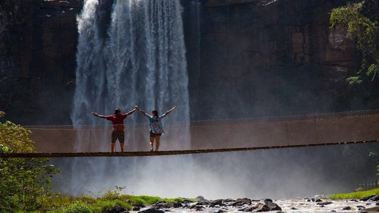VisitMS-Rota-Norte-Costa-Rica-Parque-Salto-do-Sucuriú-Salto-Majestoso13-730x480-1-730x425