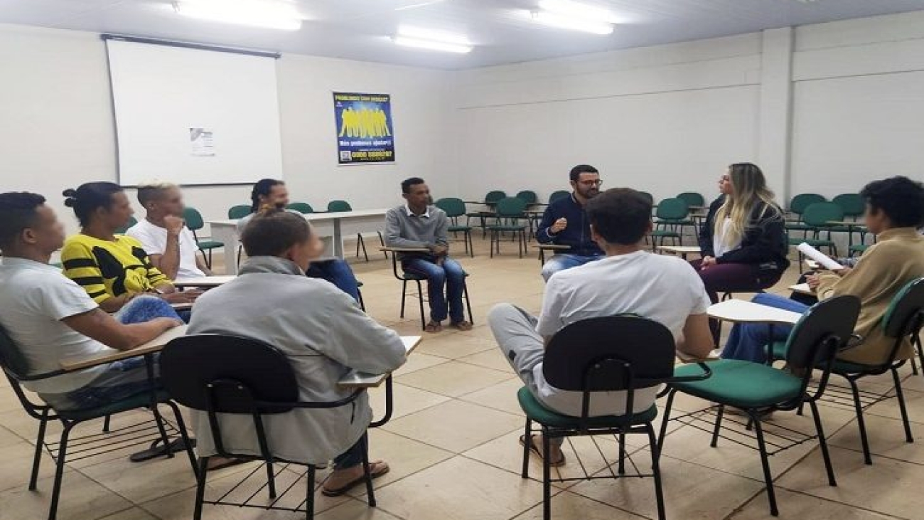 Roda-de-conversa-na-unidade-penal-da-Gameleira-730x425