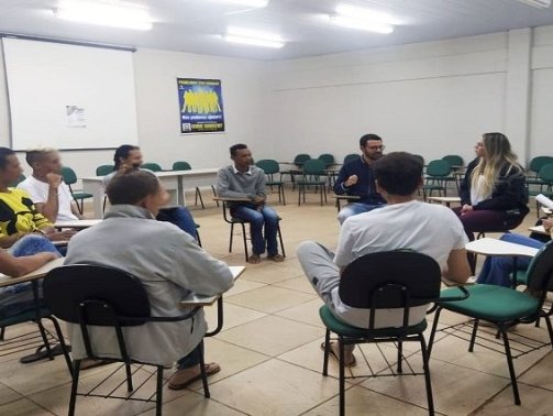 Roda-de-conversa-na-unidade-penal-da-Gameleira-730x425