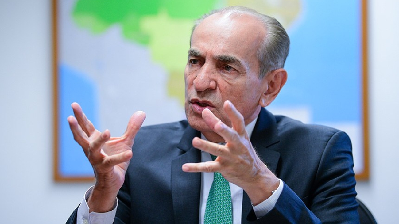 Relator-geral do Orçamento, Marcelo Castro apresentou texto da PEC com aval do governo eleito