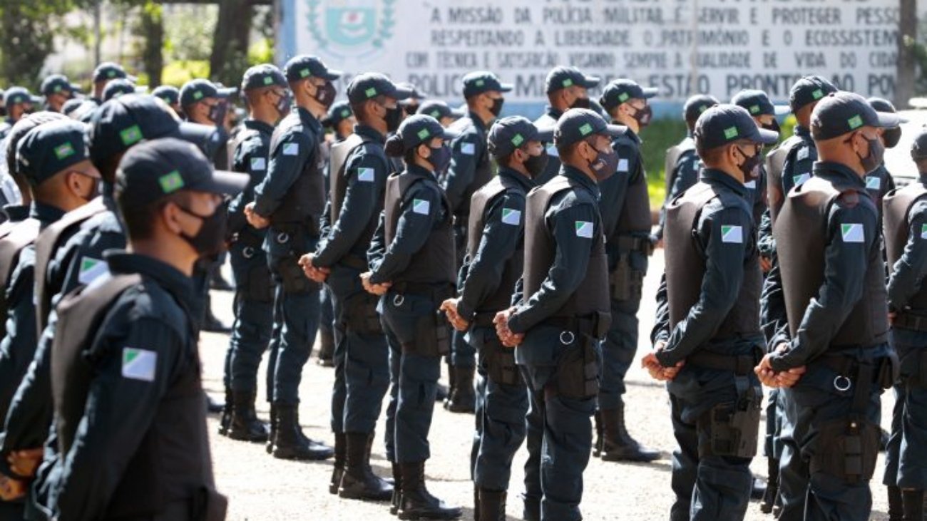 Policia-Militar-fim-de-ano-Foto-Saul-Schramm-9-730x480