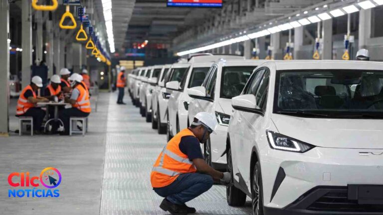 BYD anuncia picape Mako e alcança 100 mil veículos produzidos na Bahia Fábrica da BYD em Camaçari celebra a produção de 100 mil veículos e anuncia a picape Mako.