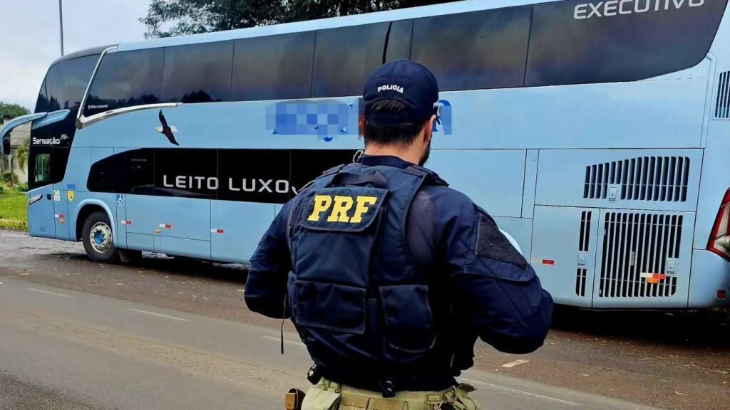 PRF realiza ação do Agosto Lilás em Erechim contra a violência à mulher