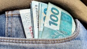 Bolsa Família de agosto: pagamento chega a beneficiários com NIS final 4