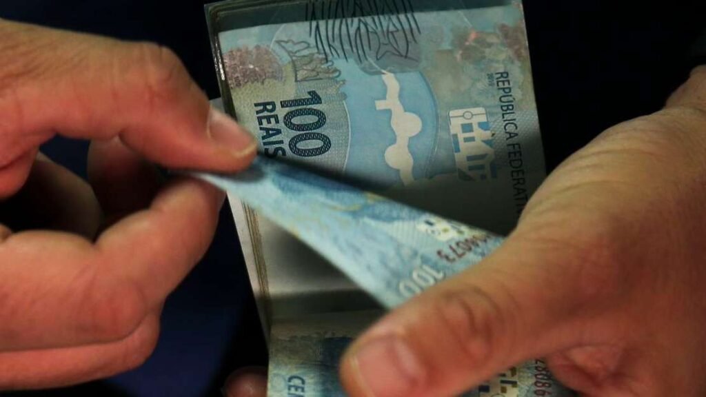 Desenrola Adimplentes oferece crédito de até R$ 15 mil para trabalhadores informais