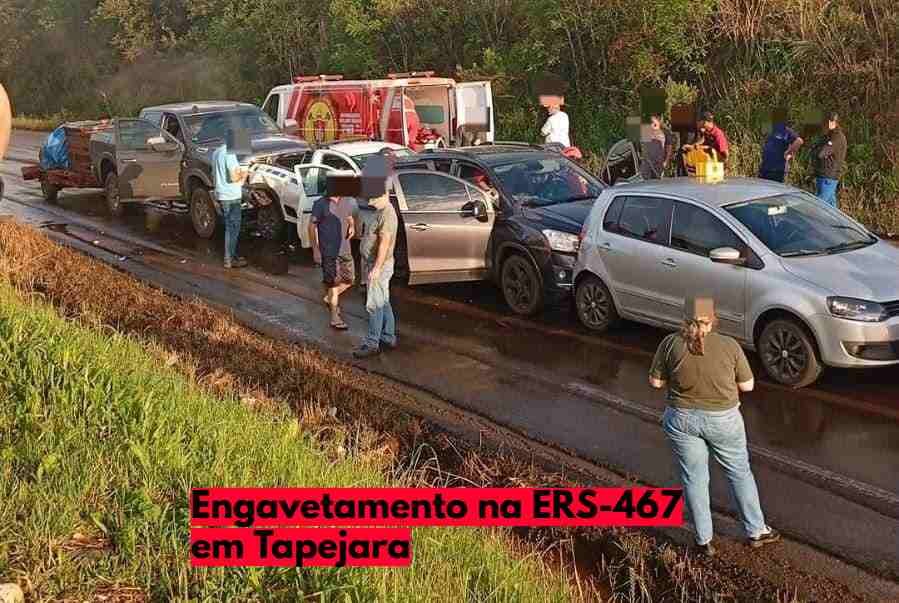 Engavetamento envolve quatro veículos na ERS-467, em Tapejara