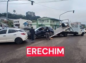 Acidente de trânsito no bairro São Cristóvão envolve dois veículos HB20