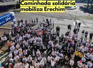 Participantes da 1ª Caminhada Regional Beneficente AMAU em Erechim.