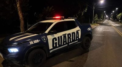 Guarda Municipal fiscaliza estacionamento irregular nas proximidades da Unochapecó, em Chapecó