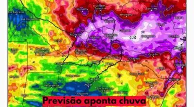 Mapa de previsão de chuva intensa no Paraná e em Santa Catarina.