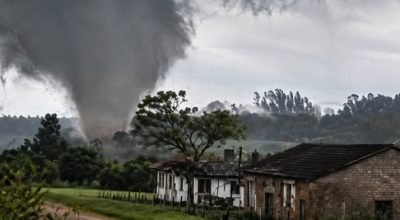 Tornado no Rio Grande do Sul confirmado pela Defesa Civil após temporal.